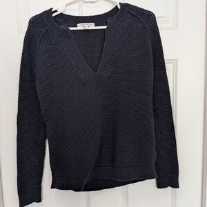 Banana Republic Deep V-Neck Chunky Cotton Navy Sweater Medium